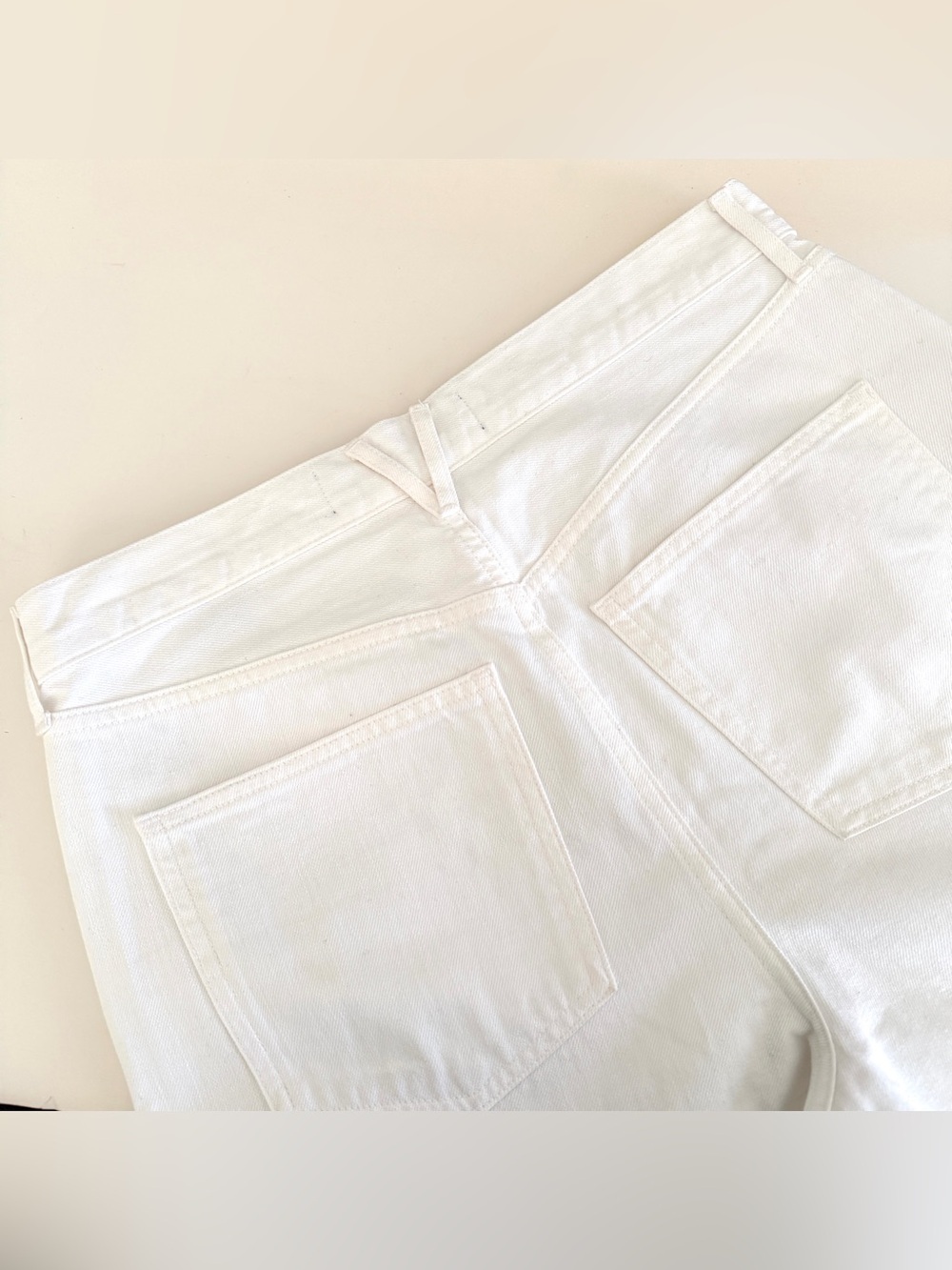 Veronica Beard Taylor Cropped Wide-Leg Jean in White Raw Hem - Picture 6 of 14